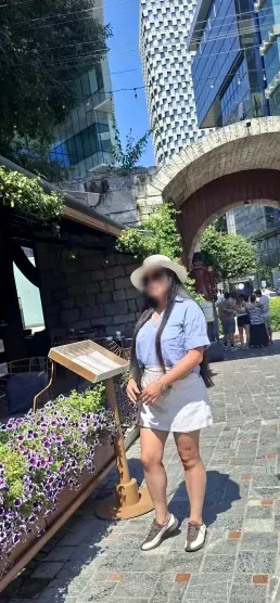 Anja, 35