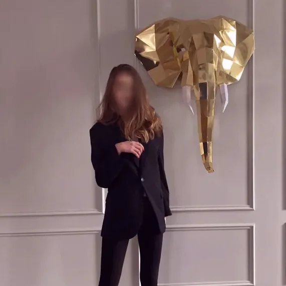 Lilly, 33