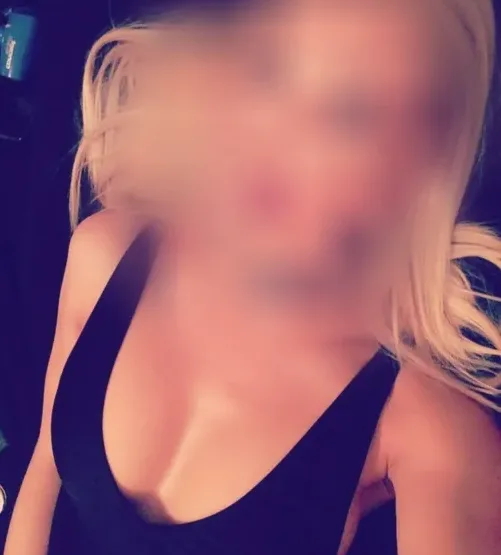 Marina, 36