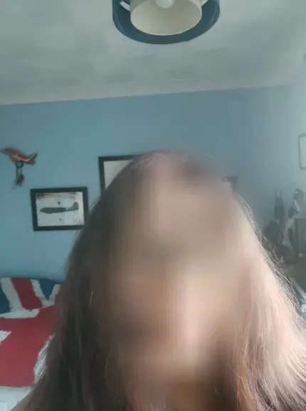 Vanessa, 24